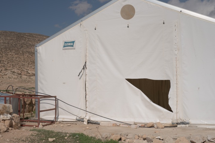 2015_11_19_Jinba_damaged_clinic_tent
